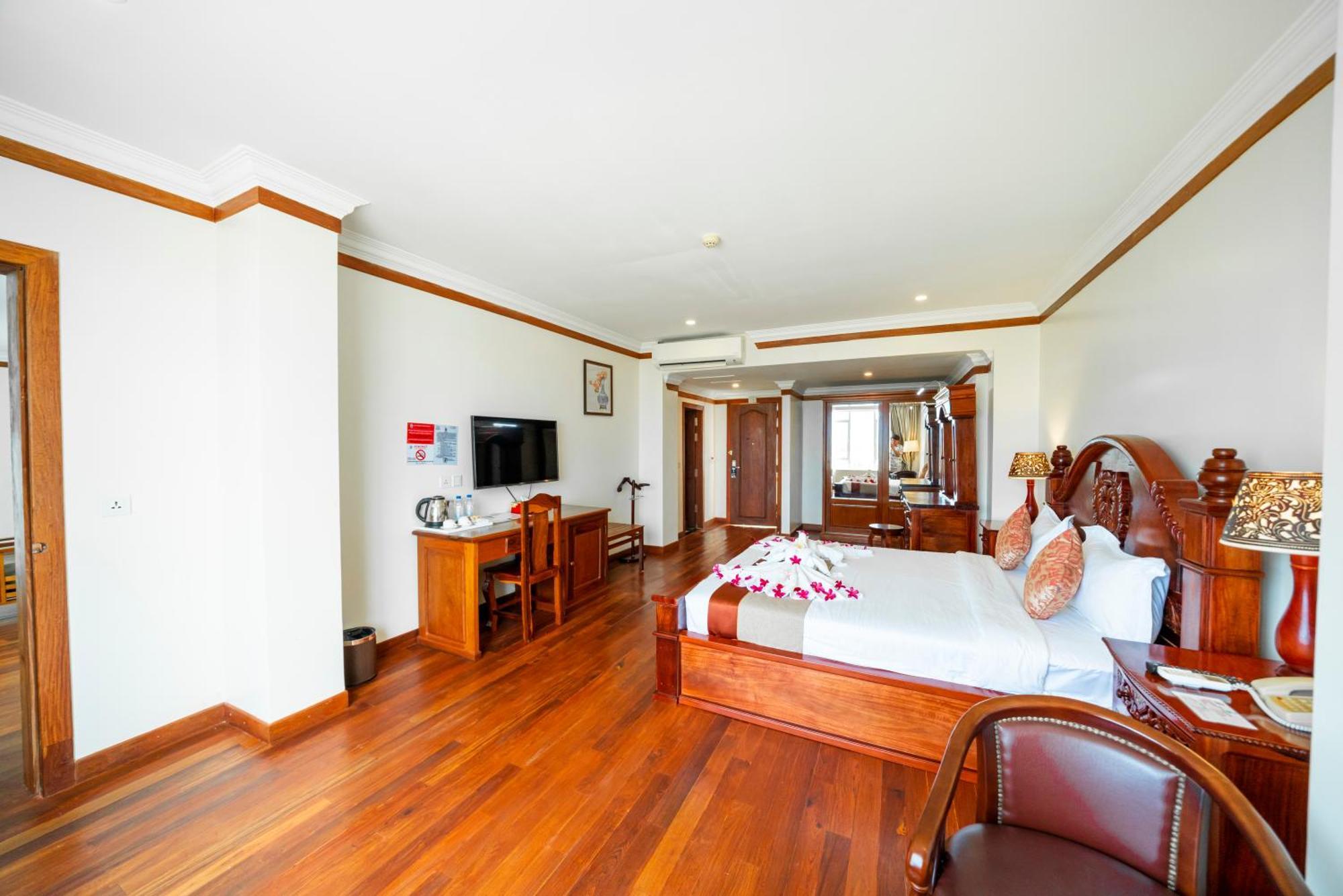 Pursat Riverside Hotel & Spa Ngoại thất bức ảnh