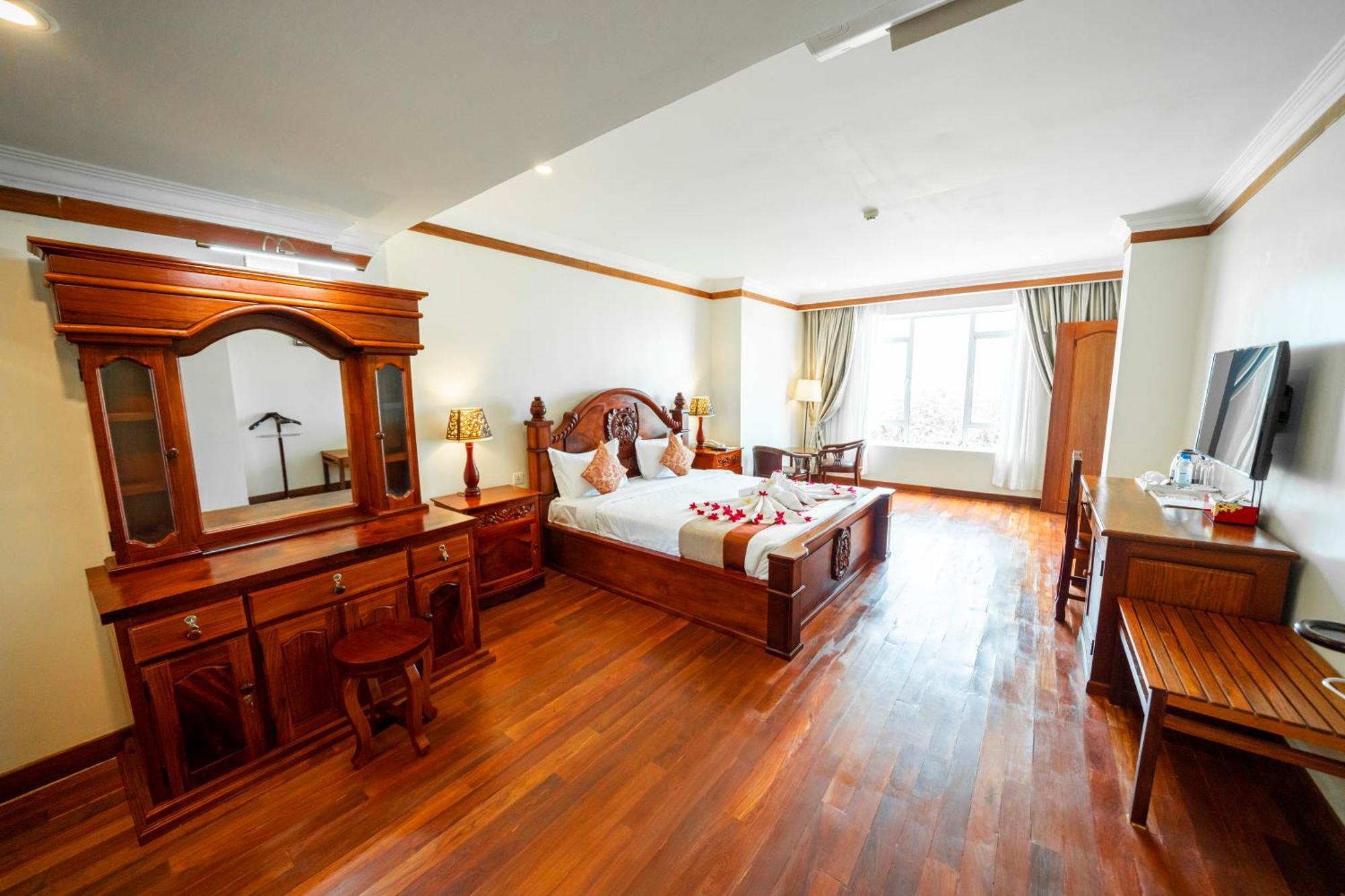 Pursat Riverside Hotel & Spa Ngoại thất bức ảnh