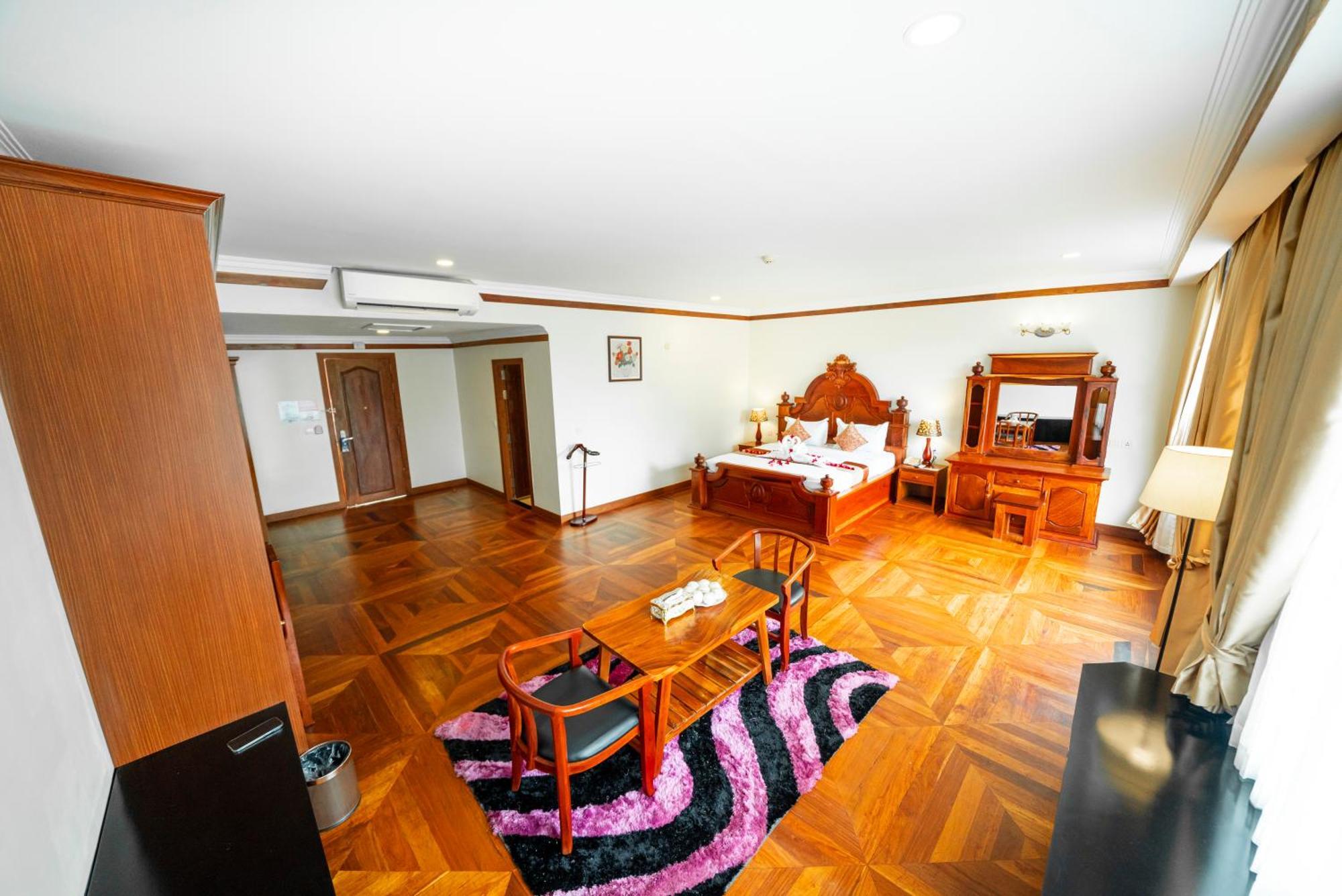 Pursat Riverside Hotel & Spa Ngoại thất bức ảnh