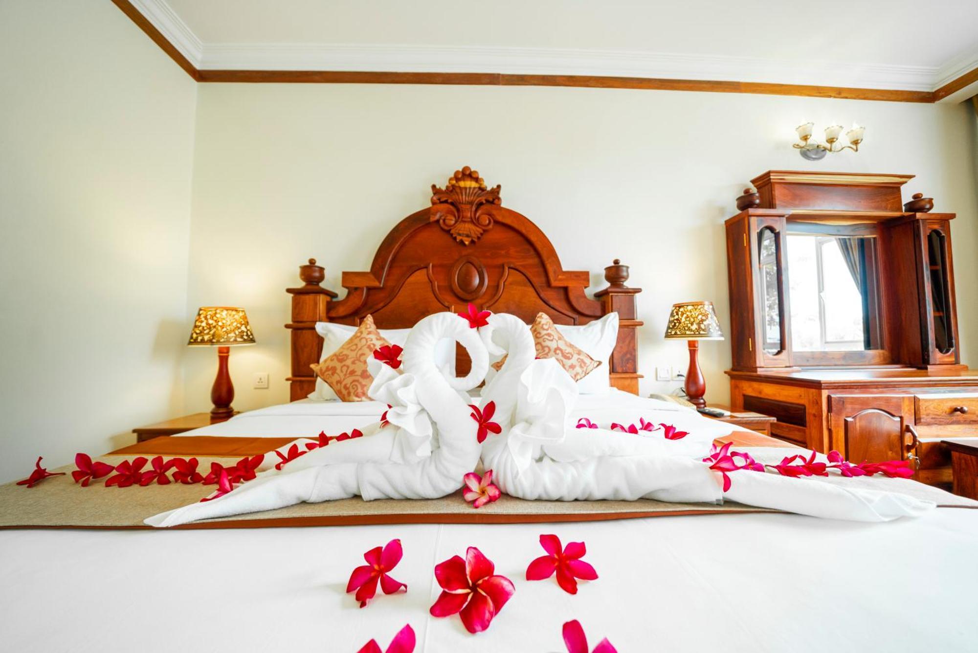 Pursat Riverside Hotel & Spa Ngoại thất bức ảnh